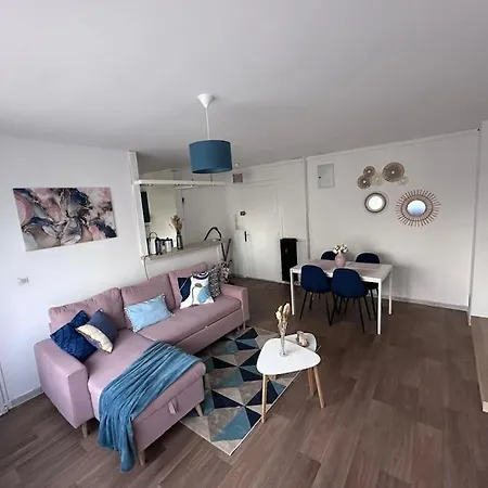 Bel Appartement, Chambre Et Salon A Metz Centre Exterior photo