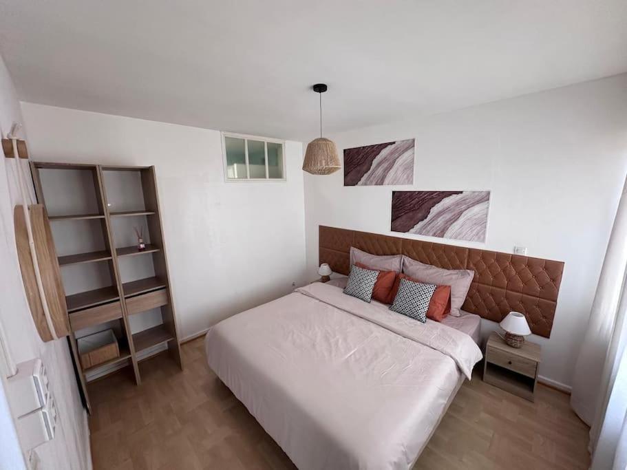 Bel Appartement, Et Salon A Centre Metz